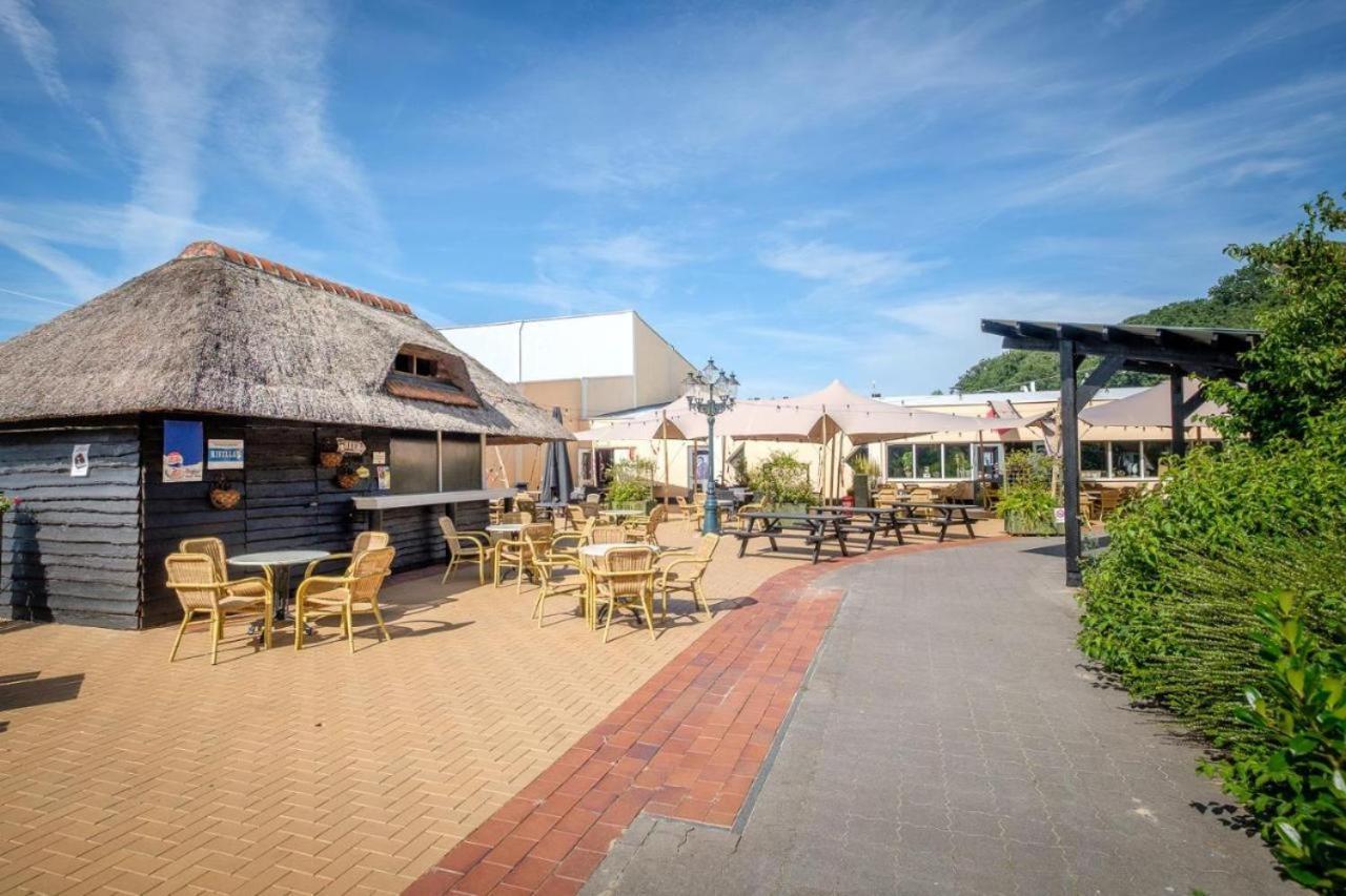 Het Familie Boshuisje - Vakantiewoning Op Prachtig Park Met Veel Faciliteiten Inc Ligbad Gramsbergen Extérieur photo